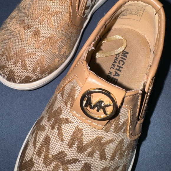 Toddler Girls Michael Kors Tan Monogram Slip On Sneakers EUC** - Picture 5 of 6